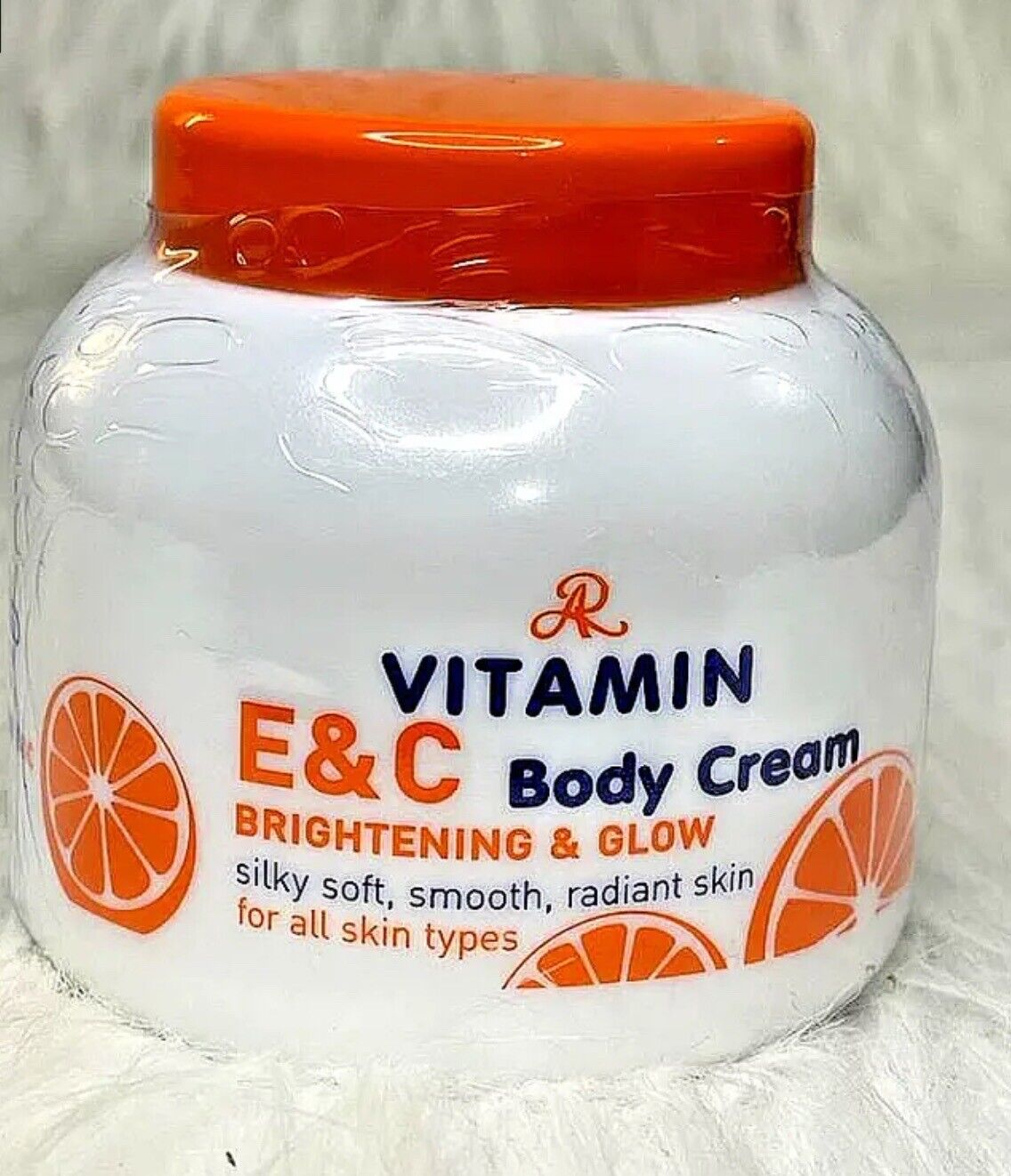 Créme VITAMIN E &C BODY CREAM / CREME CORPOREL HYDRATANTE ANTI IMPERFECTION - Kyabeauty