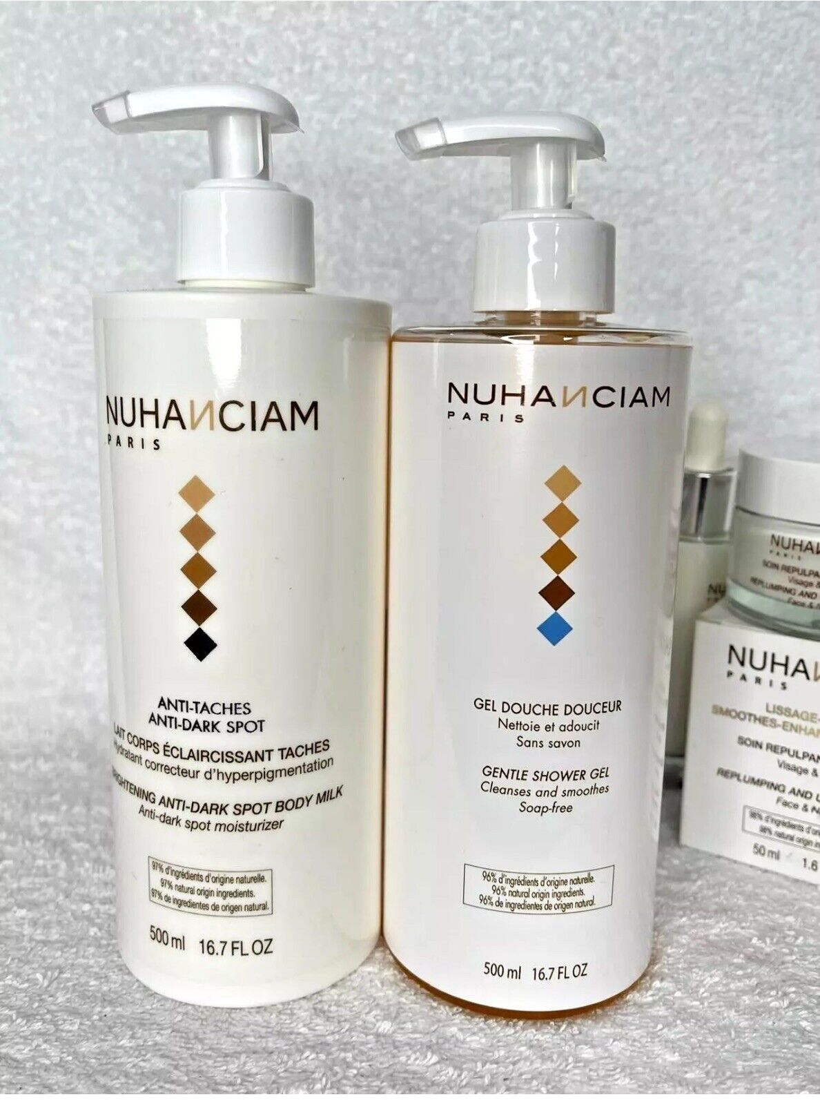 NUHANCIAM SOINS CORPOREL ULTRA ÉCLAIRCISSANT LAIT ET GEL DE DOUCHE ANTI TACHE